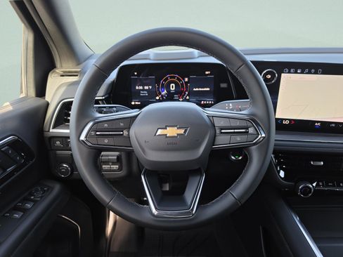 New 2026 Chevrolet Suburban LS w/ Max Trailering Package RWD image 18