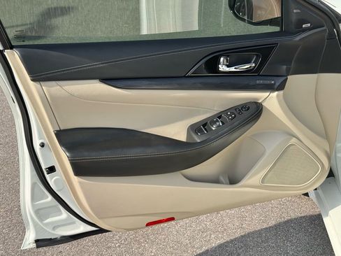 Used 2023 Nissan Maxima Platinum w/ Sport Mat Group image 26