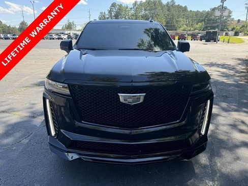 Used 2023 Cadillac Escalade V image 8