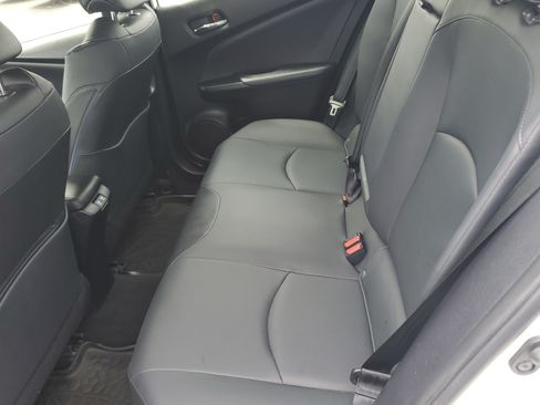 Used 2019 Toyota Prius XLE AWD/4WD image 11