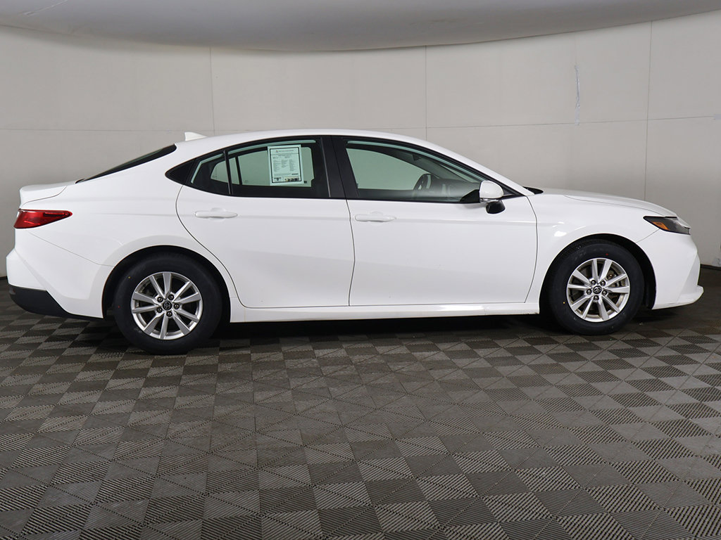 Used 2025 Toyota Camry LE FWD image 17