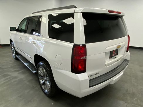 Used 2019 Chevrolet Tahoe LT w/ LT Signature Package image 4