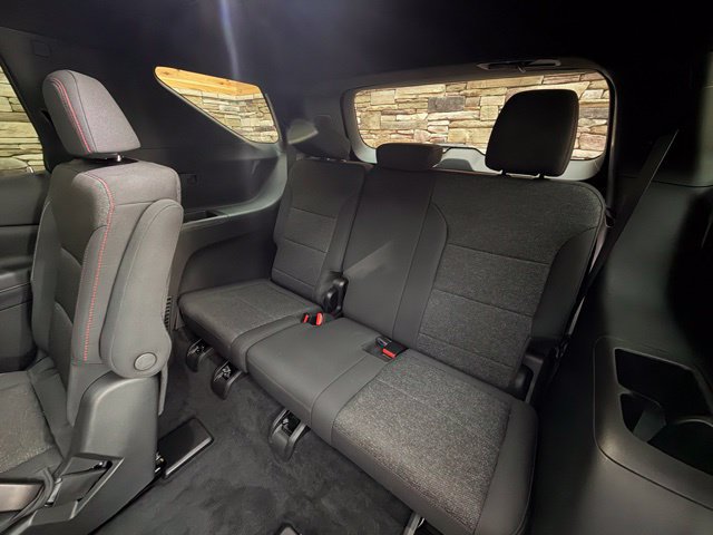 Used 2024 Chevrolet Traverse Z71 AWD/4WD image 36