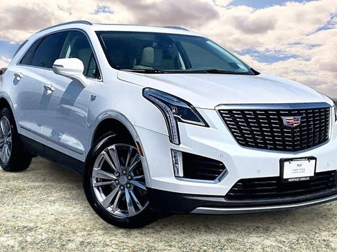 Certified 2024 Cadillac XT5 Premium Luxury w/ LPO, Floor Liner Package image 1