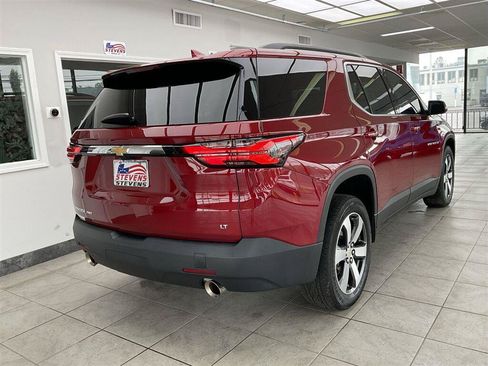Used 2023 Chevrolet Traverse LT w/ LT Premium Package AWD/4WD image 5
