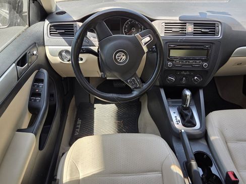 Used 2014 Volkswagen Jetta SE image 6