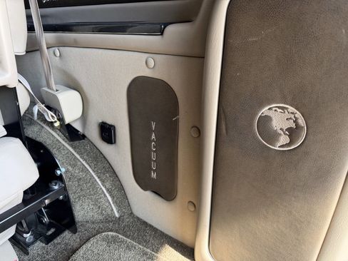 Used 2014 Chevrolet Express 1500 RWD image 28