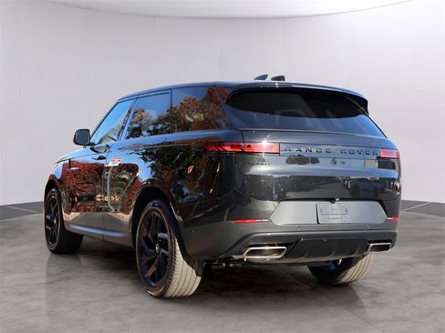 Used 2024 Land Rover Range Rover Sport SE image 7