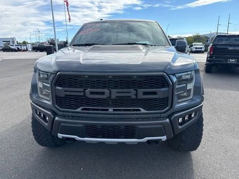 Used 2018 Ford F150 Raptor w/ Equipment Group 802A Luxury AWD/4WD image 2