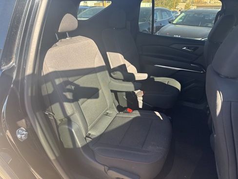 Used 2024 Chevrolet Traverse Z71 image 9