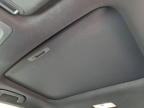 Used 2023 Toyota Corolla Cross XSE w/ Convenience Package image 18