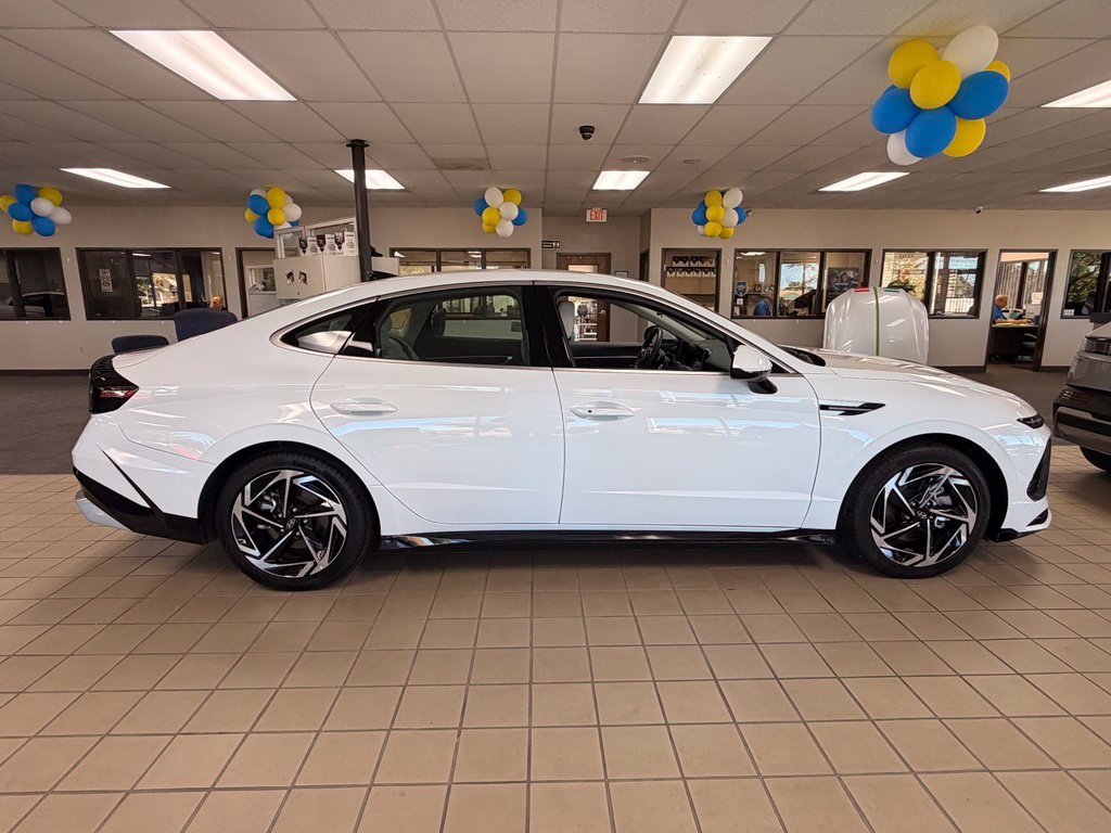 Used 2026 Hyundai Sonata SEL FWD image 5
