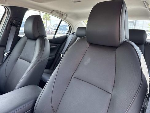 Certified 2025 MAZDA MAZDA3 2.5 Turbo Sedan w/Premium Plus image 28