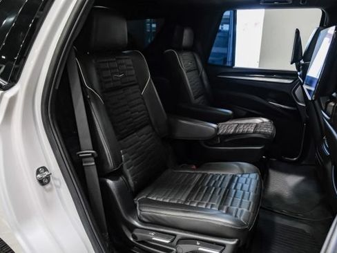 Used 2025 Cadillac Escalade V w/ LPO, Floor Liner Package AWD/4WD image 32