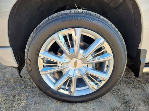 Used 2026 Chevrolet Silverado 1500 High Country AWD/4WD image 26