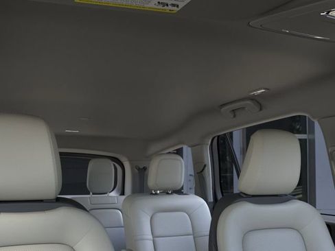New 2026 Lincoln Aviator 2WD image 22