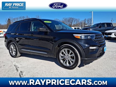 Certified 2022 Ford Explorer XLT w/ Equipment Group 202A image 1