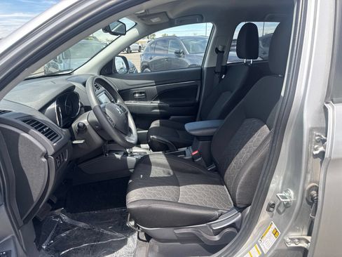 Used 2025 Mitsubishi Outlander Sport ES AWD/4WD image 9