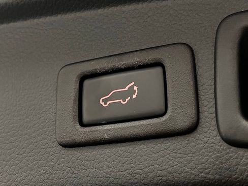 Used 2018 Subaru Forester 2.5i Touring w/ Popular Package #3B image 14