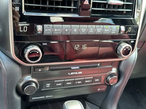 Used 2023 Lexus GX 460 Premium w/ Premium Package AWD/4WD image 25