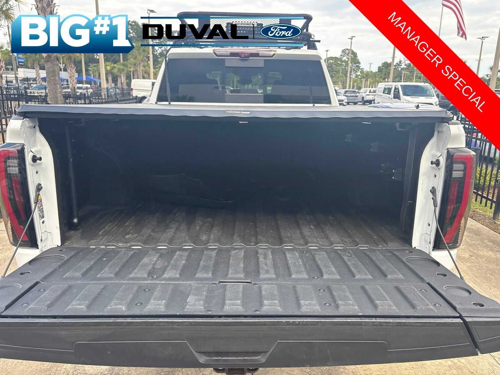 Used 2024 GMC Sierra 2500 AT4 w/ AT4 Premium Plus Package AWD/4WD image 7