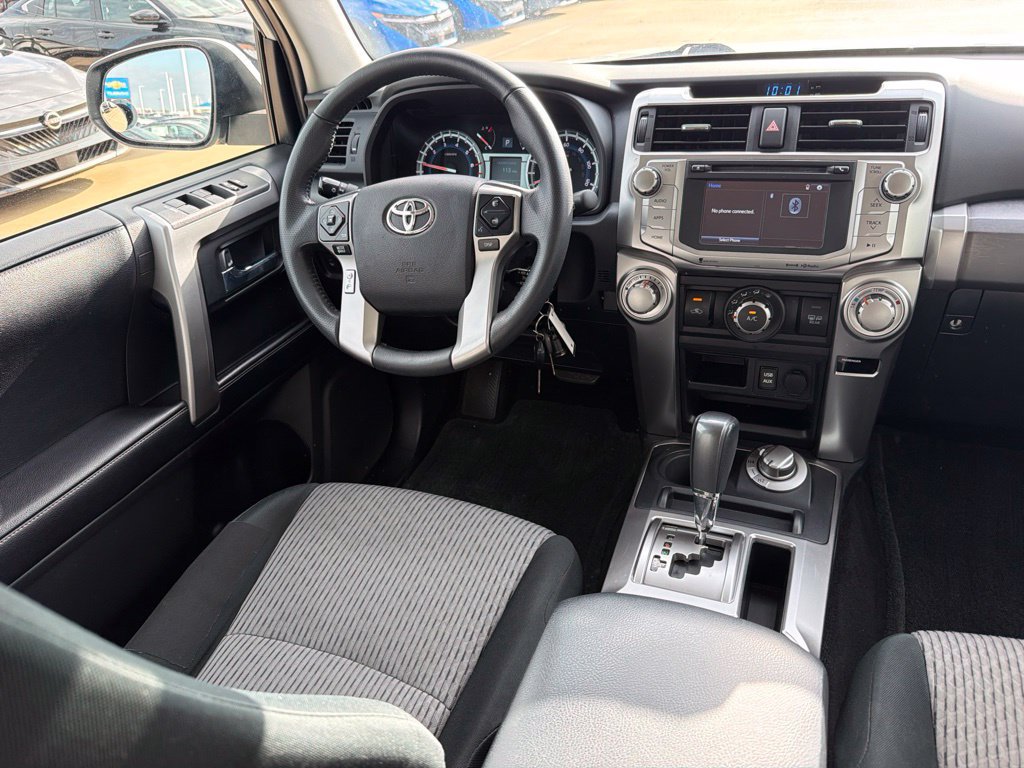 Used 2017 Toyota 4Runner SR5 AWD/4WD image 21