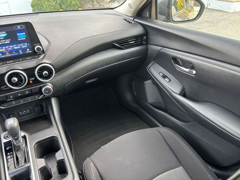 Used 2024 Nissan Sentra SV image 32