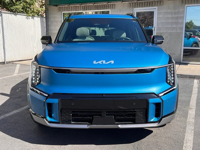Used 2024 Kia EV9 GT-Line AWD/4WD image 2