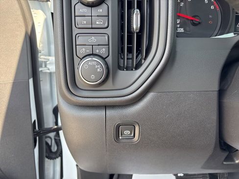 Used 2025 Chevrolet Silverado 1500 W/T w/ WT Value Package AWD/4WD image 24