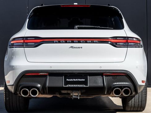 Certified 2023 Porsche Macan image 10