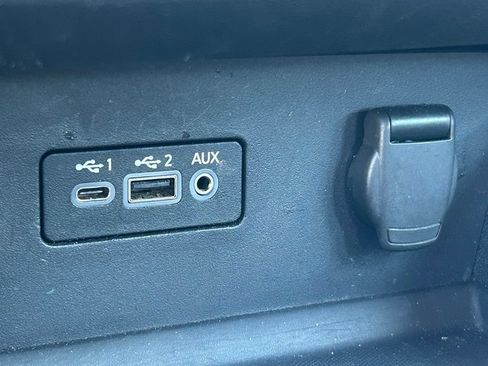 Used 2025 Nissan Altima 2.5 SV FWD image 15