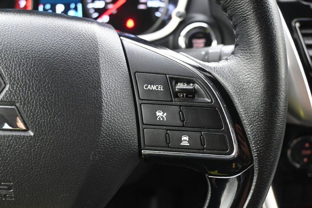 Used 2025 Mitsubishi Eclipse Cross SE AWD/4WD image 15