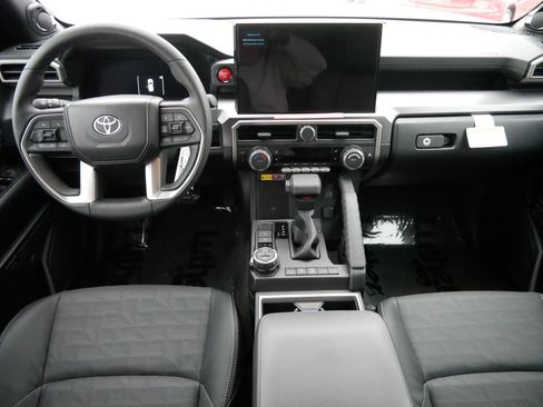 Certified 2025 Toyota 4Runner TRD Off-Road Premium image 10