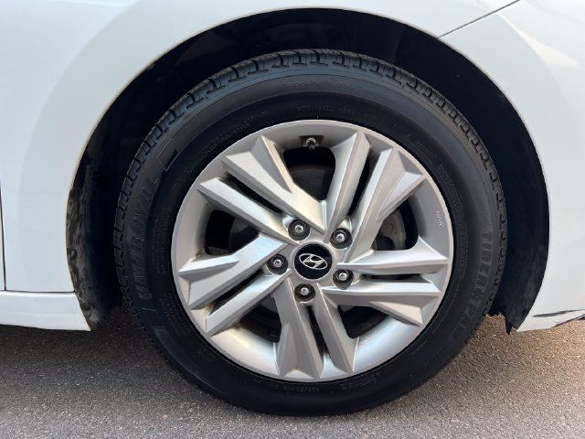 Used 2020 Hyundai Elantra Value Edition w/ Cargo Package (C1) FWD image 12