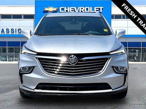 Used 2022 Buick Enclave Premium AWD/4WD image 2