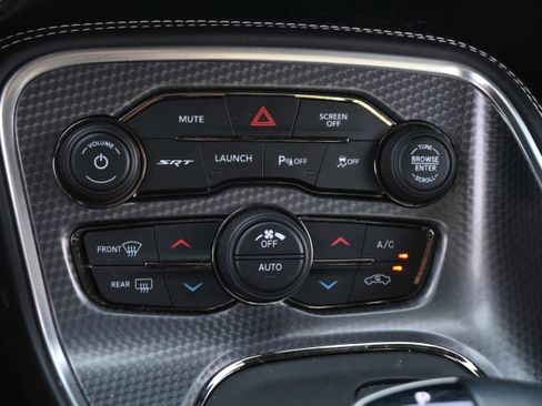 Used 2019 Dodge Challenger SRT Hellcat w/ Plus Package RWD image 28
