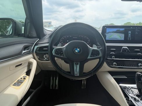 Used 2022 BMW M550i xDrive AWD/4WD image 15