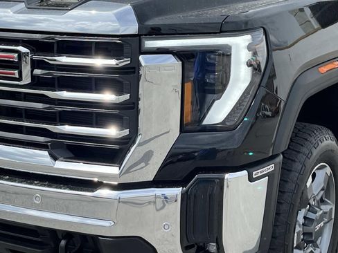 New 2026 GMC Sierra 2500 SLE w/ SLE Value Package; AWD/4WD image 11