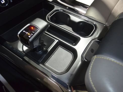 Used 2023 Chevrolet Silverado 1500 ZR2 w/ Technology Package image 40