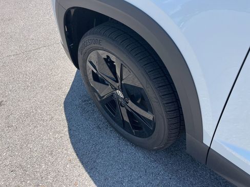 New 2026 Volkswagen Taos SE FWD image 5