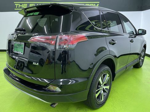 Used 2018 Toyota RAV4 XLE image 9