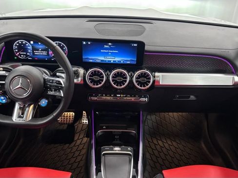 Used 2024 Mercedes-Benz GLB 35 AMG 4MATIC image 2
