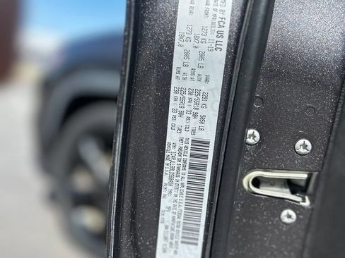 Used 2020 Jeep Cherokee Latitude Plus FWD image 15