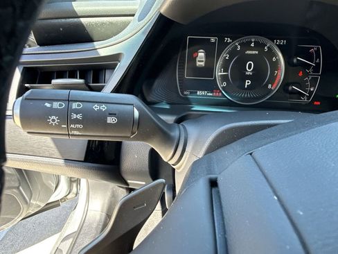 Used 2025 Lexus ES 350 w/ Premium Package image 28