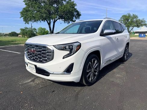 Used 2019 GMC Terrain Denali w/ Advanced Safety Package AWD/4WD image 3