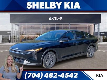 New 2025 Kia K4 LX