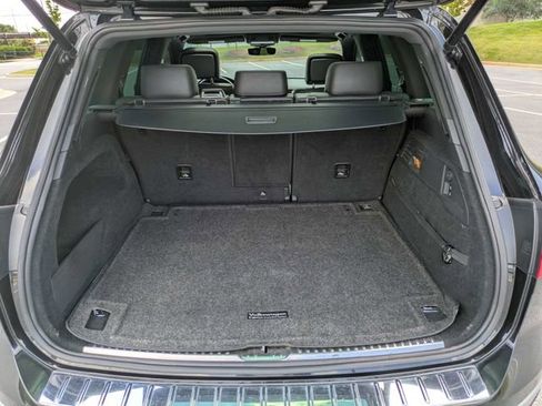 Used 2017 Volkswagen Touareg Wolfsburg Edition AWD/4WD image 12