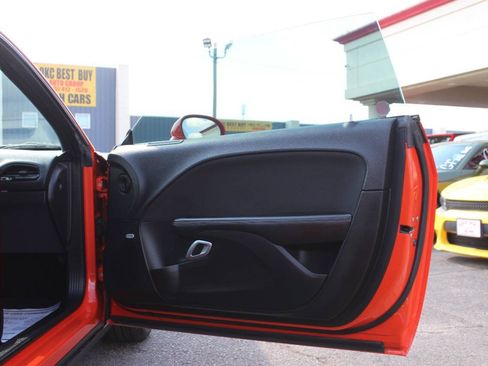 Used 2018 Dodge Challenger R/T w/ Blacktop Package RWD image 10
