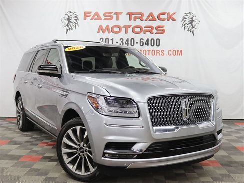 Used 2020 Lincoln Navigator L Reserve w/ Luxury Package image 3