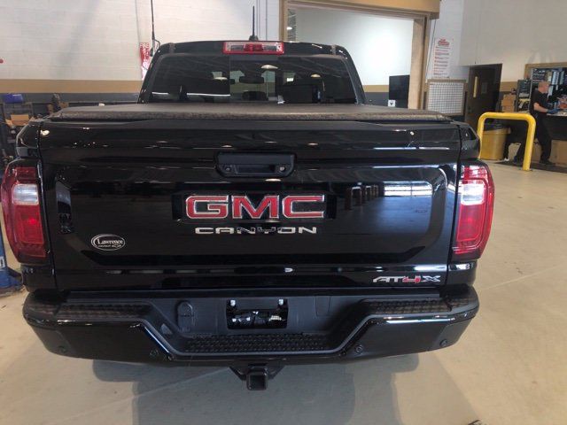 Certified 2024 GMC Canyon AT4X AWD/4WD image 4